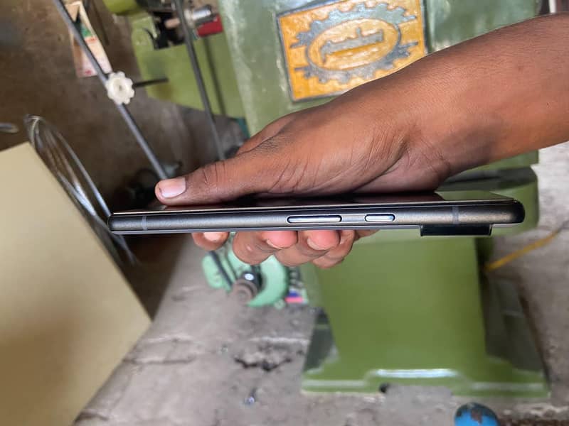 Google Pixel 6 4