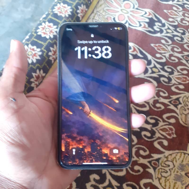 Apple iPhone XS 3