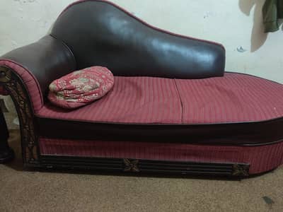 5 setter sofa set and Dewan available for sale good looking vip
