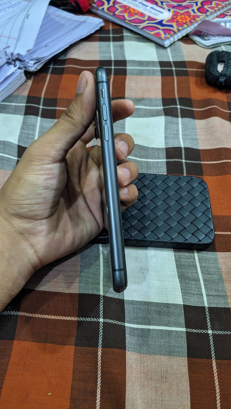Iphone 11 4