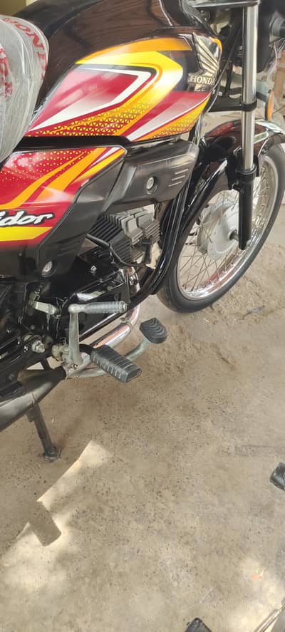 pridor bike hai 24/25 condition new h