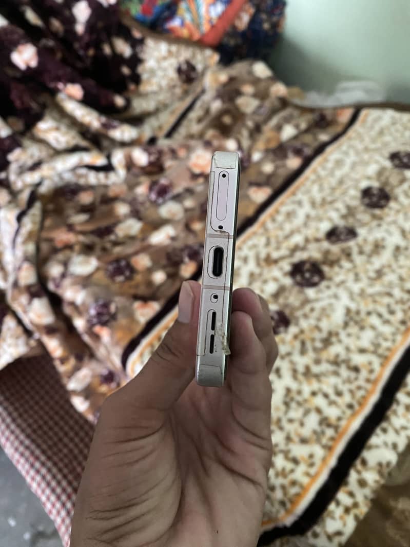 One Plus 13t 1
