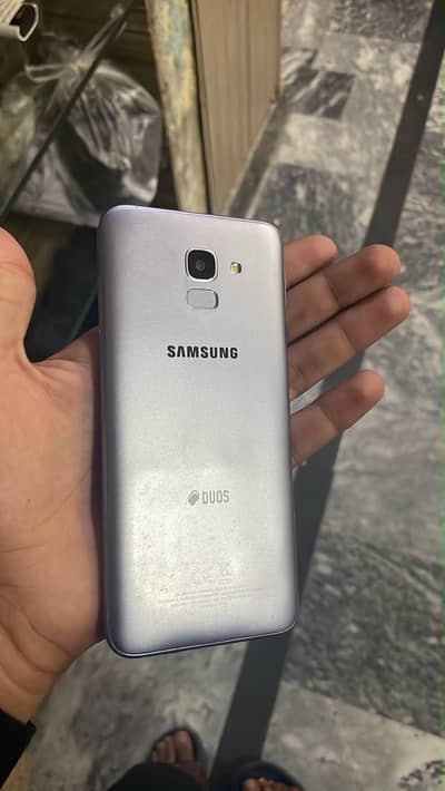 Samsung Mobile J6