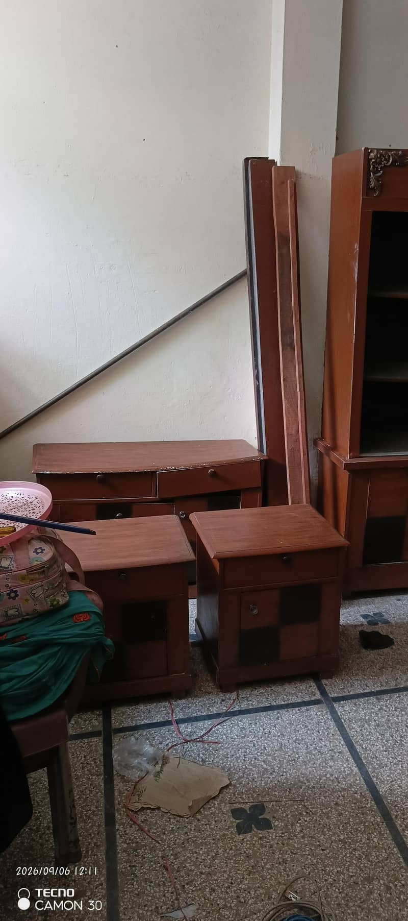 Bed set side table showkas drasing 1