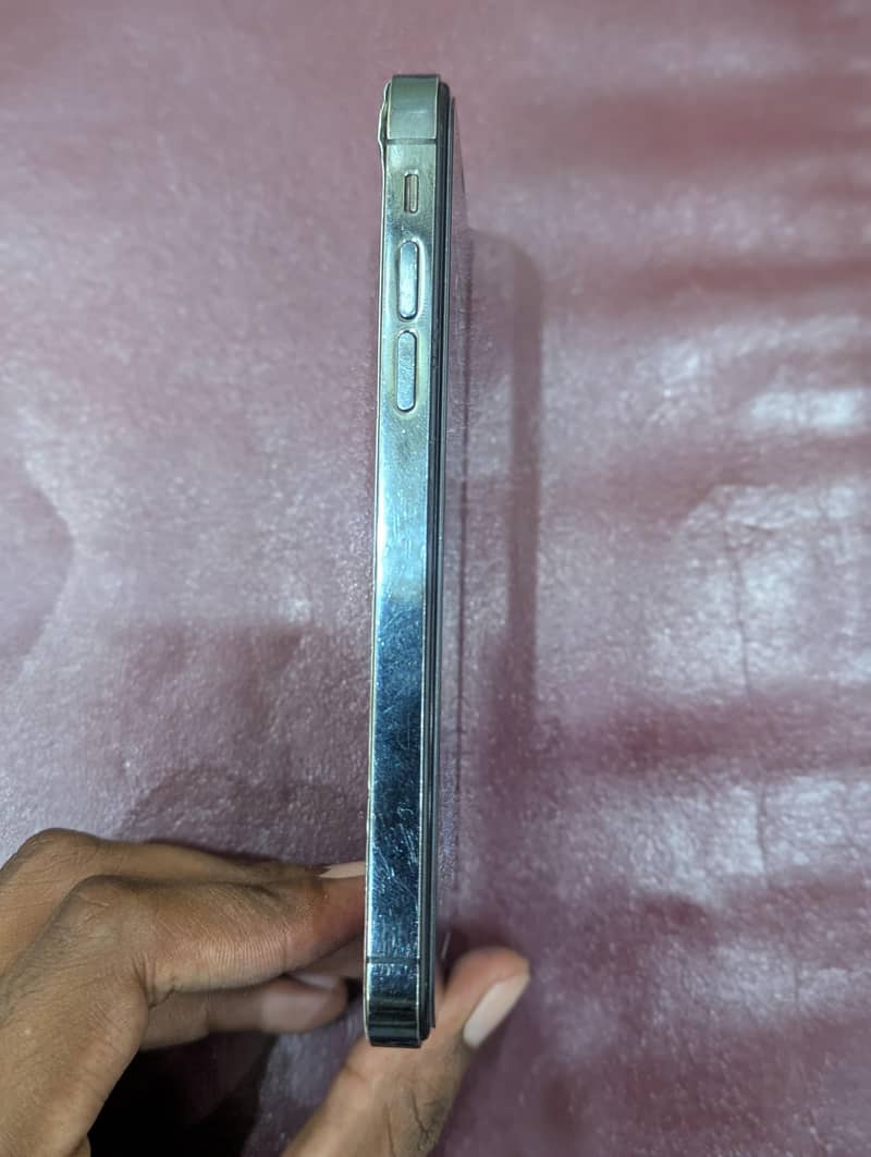 Apple iPhone 12 Pro 0