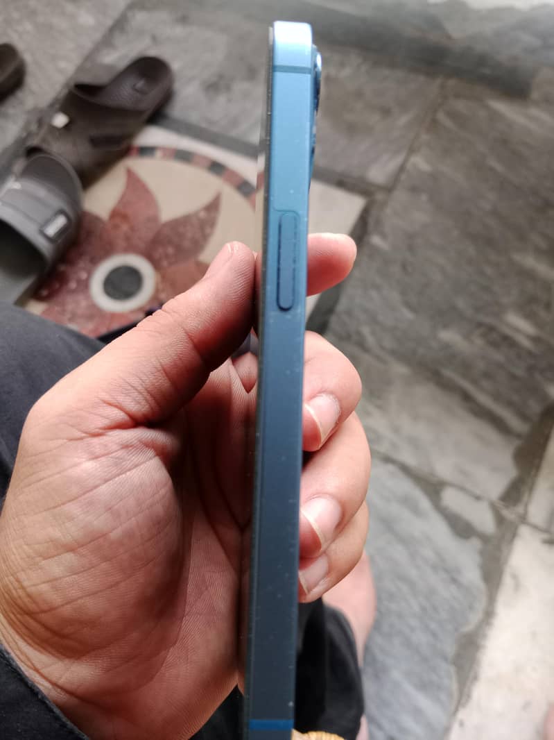 Apple iPhone 13 3