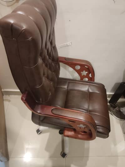 3 choti chair or ik master chair