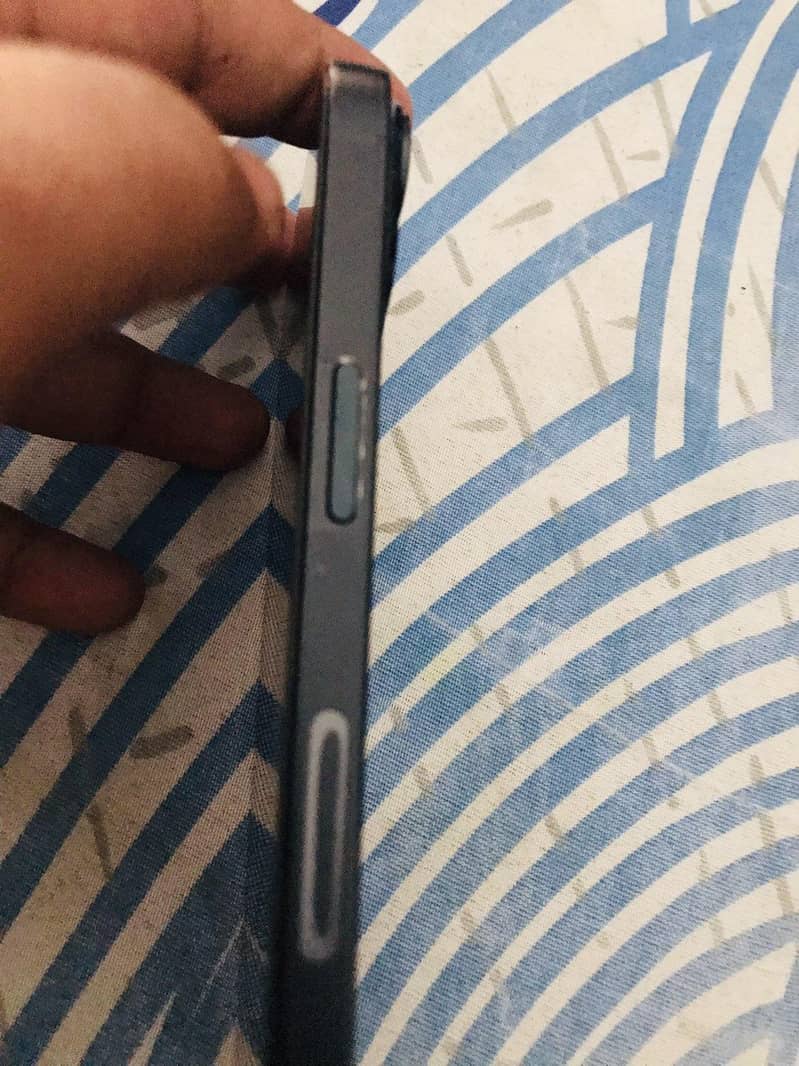 Apple iPhone 14 2