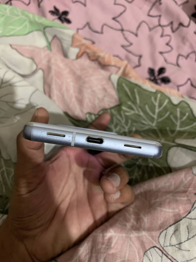 Google Pixel 7a 3