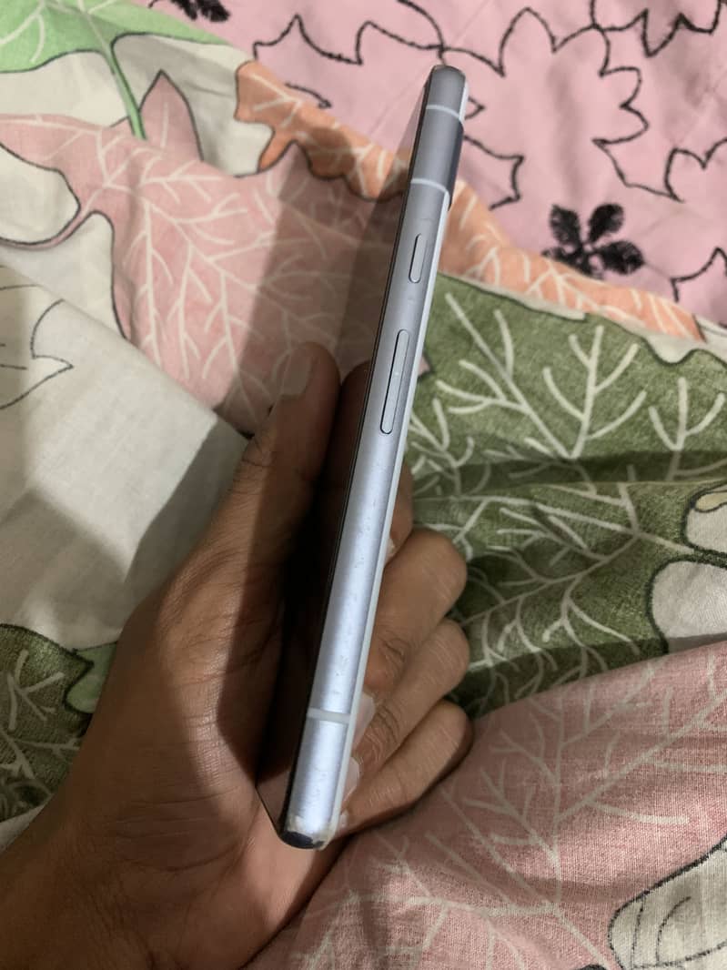 Google Pixel 7a 4