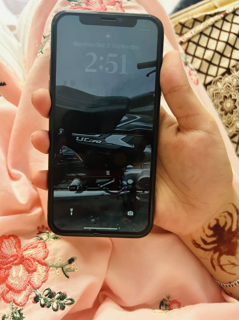 Apple iPhone X 3
