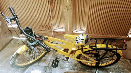 CYCLE FOR 9 to 11 YEAR CHILD IN GOOD CONDITION