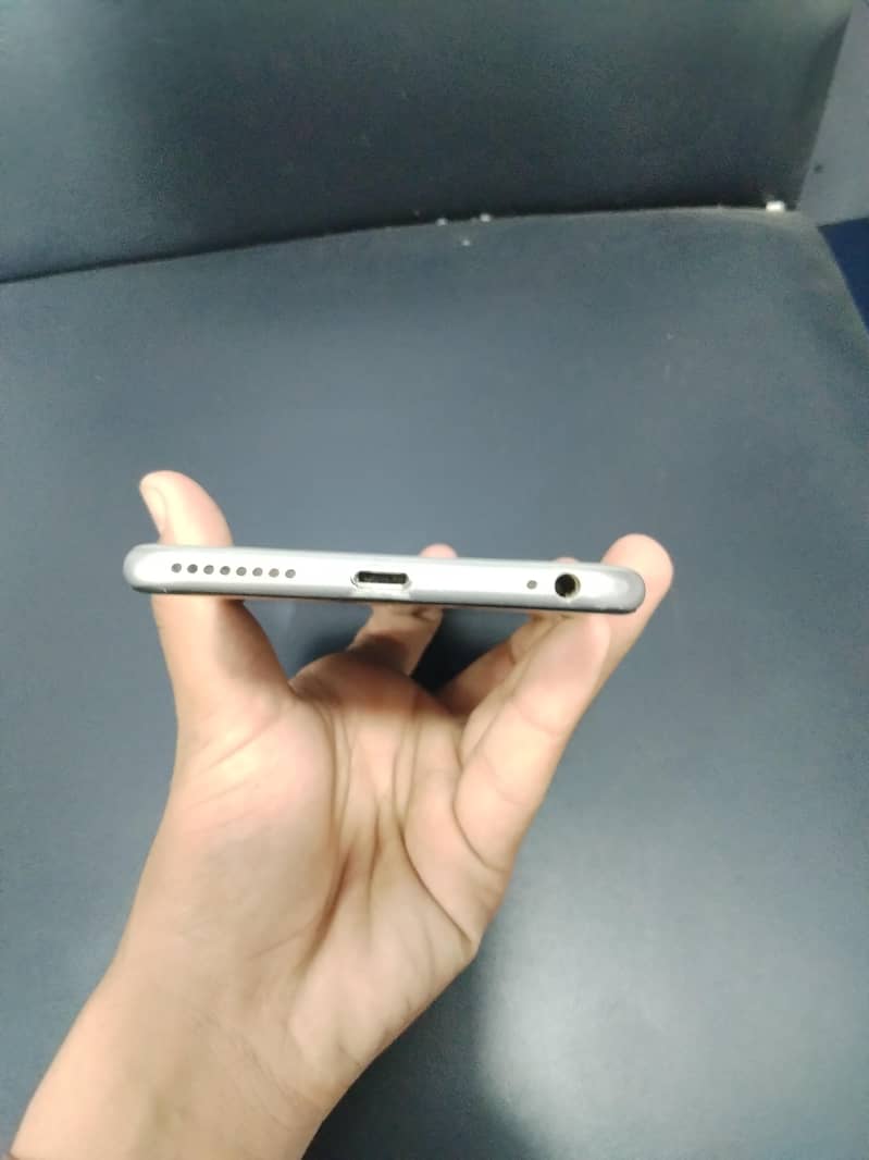 Apple iPhone 6 Plus 2