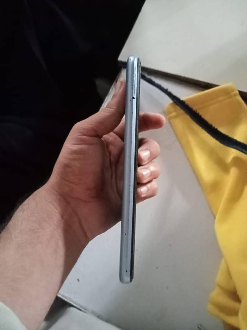 Realme C25 3
