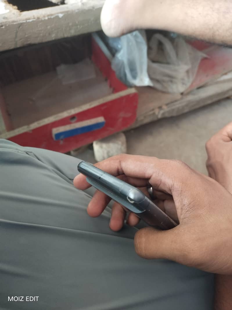 Google Pixel 7 4
