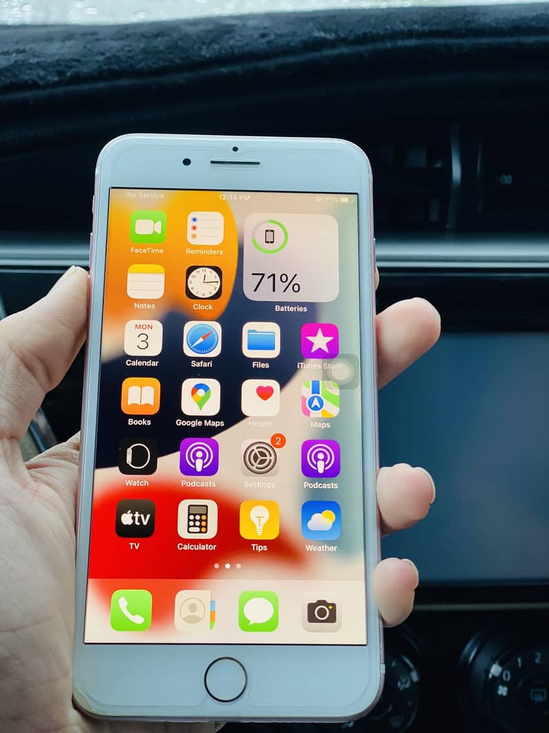 Apple iPhone 7 Plus 0