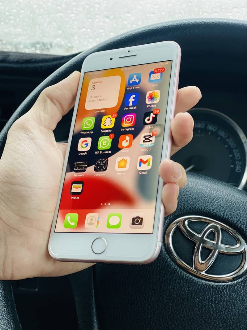 Apple iPhone 7 Plus 3