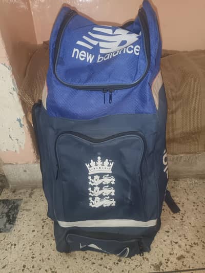 5800rs cricket kit(without bat)