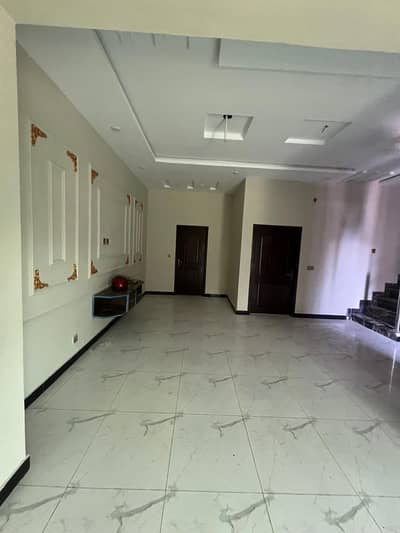 5 Marla Slightly Use House For Sale In Bismillah Housing Scheme