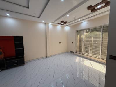 5 Marla Slightly Use House For Sale In Bismillah Housing Scheme