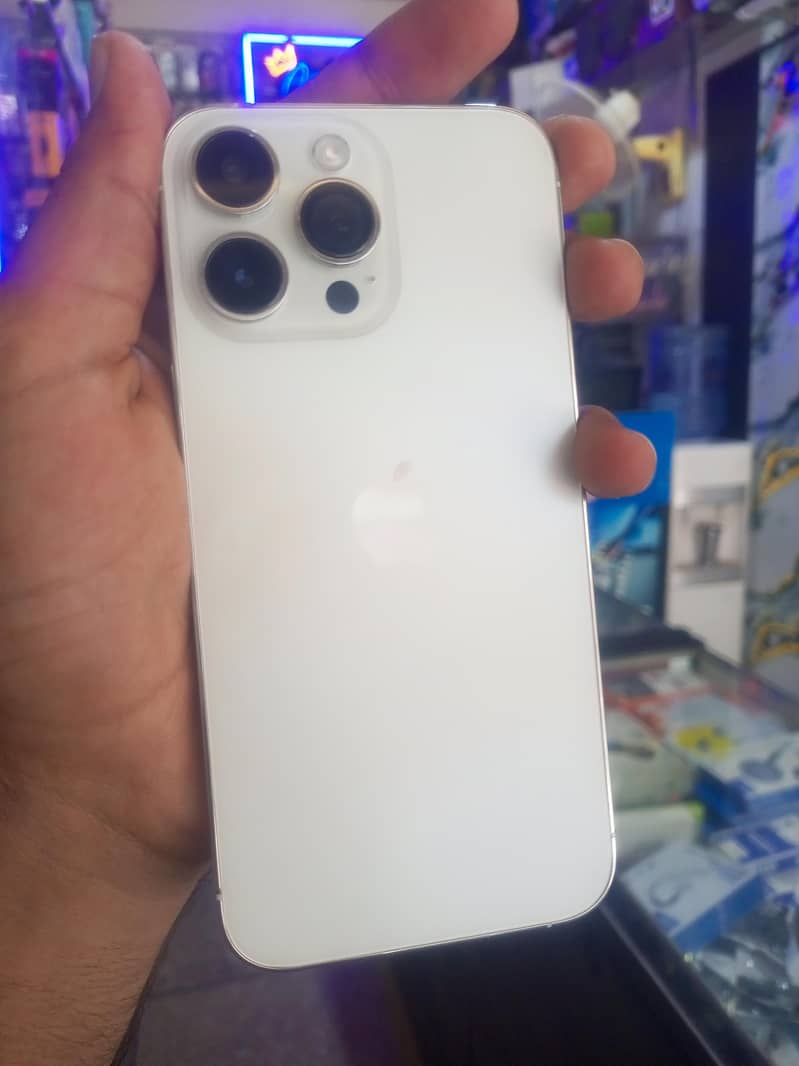Apple iPhone 14 Pro Max 0