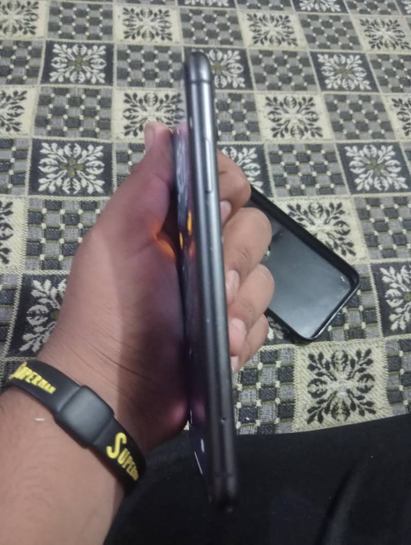 Apple iPhone 11 2