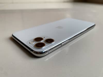 JUST LIKE NEW iPhone 11 Pro 256gb White DUAL SIM PTA APPROVED