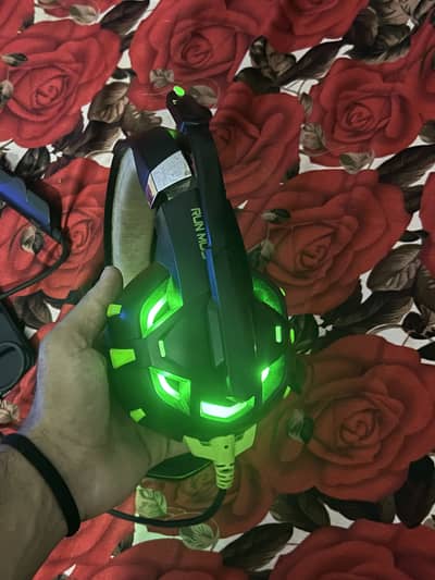 Good condition Gaming Headphones