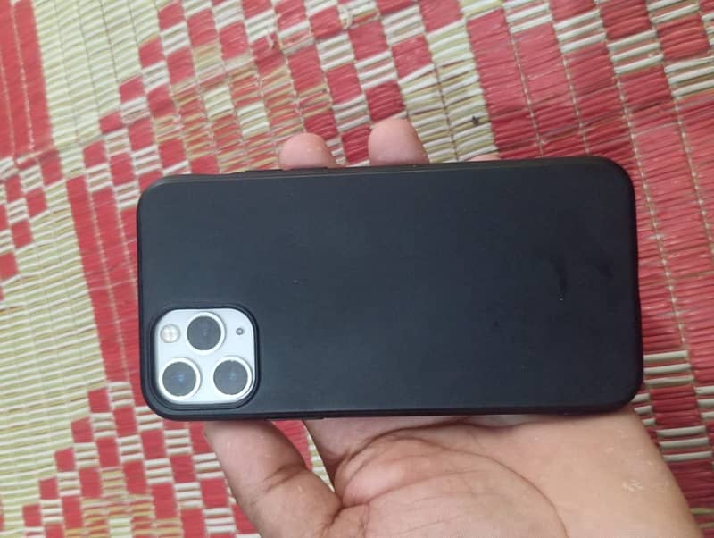 Apple iPhone 11 Pro 1