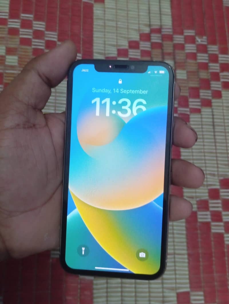 Apple iPhone 11 Pro 2