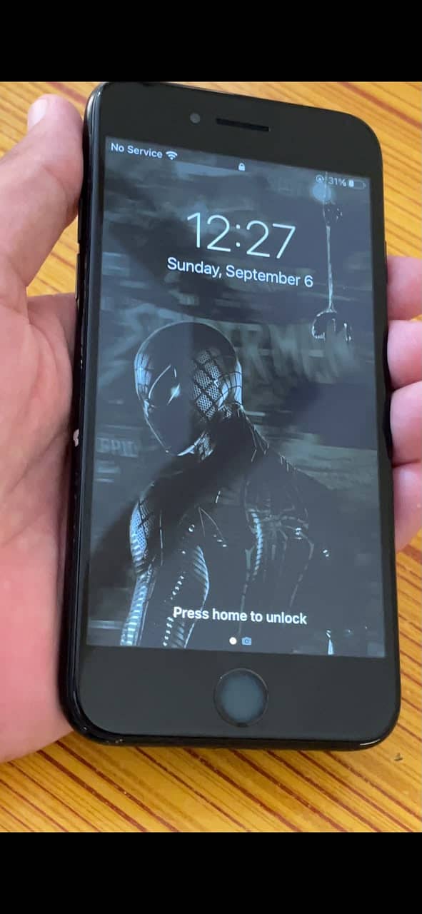Apple iPhone 7 9
