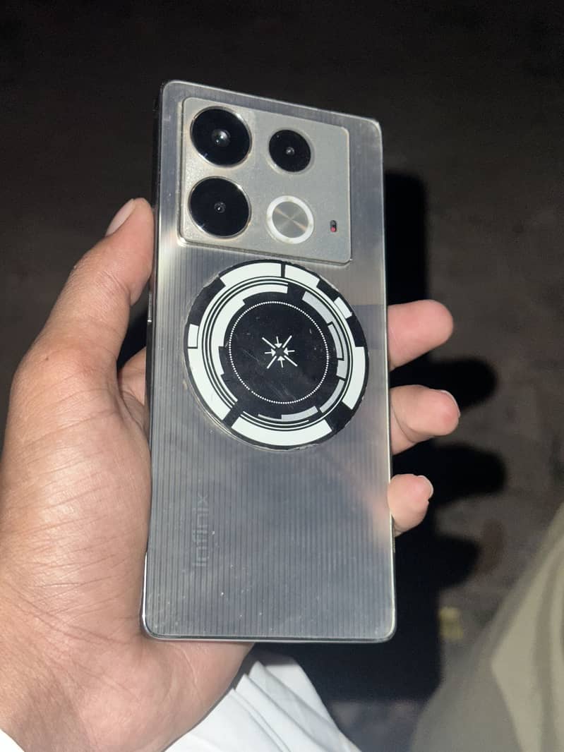 Infinix Note 40 4
