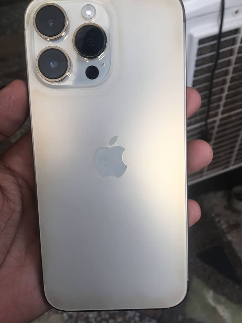 Apple iPhone 14 Pro Max 3