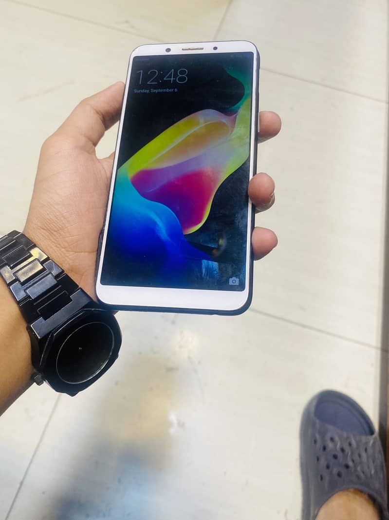 OPPO A83 2