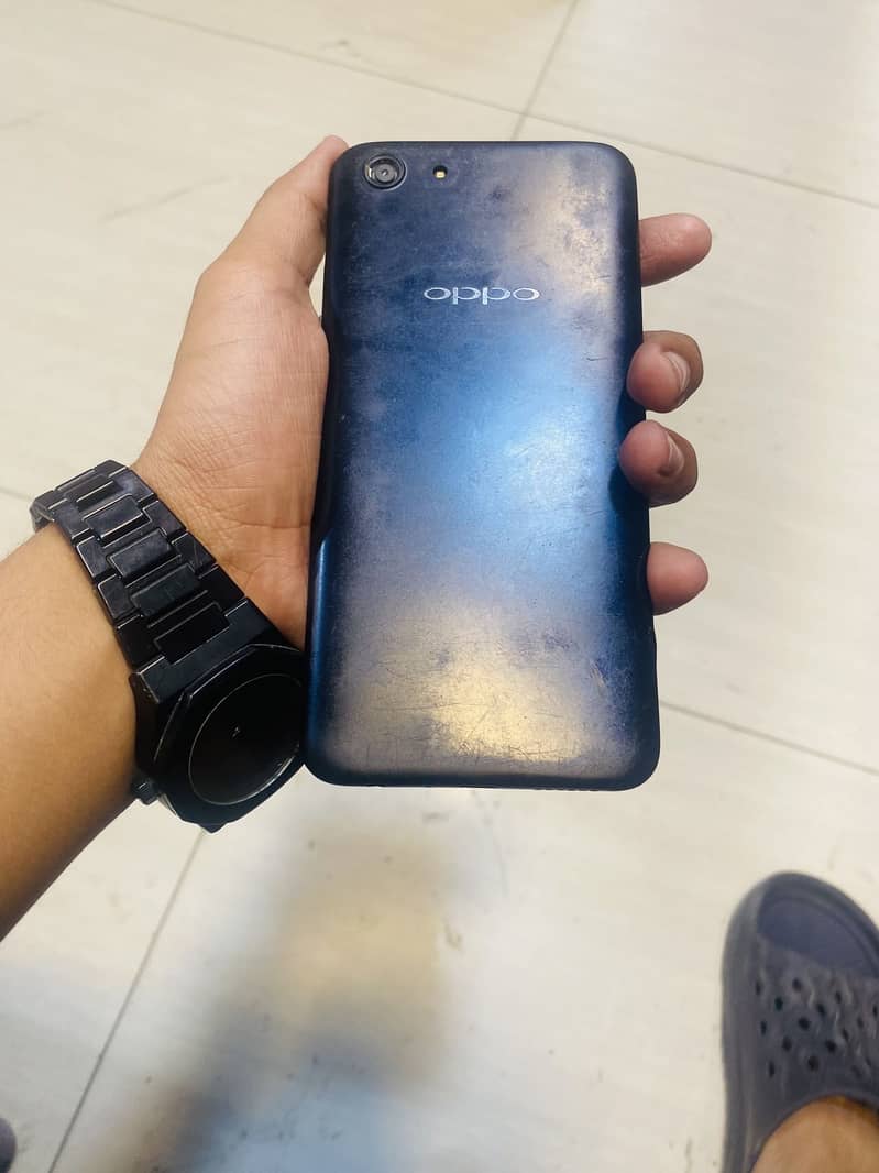 OPPO A83 4