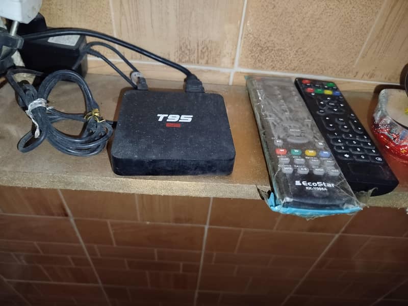 Ecostar LED TV 32" with android deviceT95 1