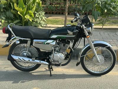 Honda CG 125 Self __Silver Edition __2023 Model __215000/