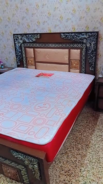 KING BED WITH MASTER MOLTY MATTRESS