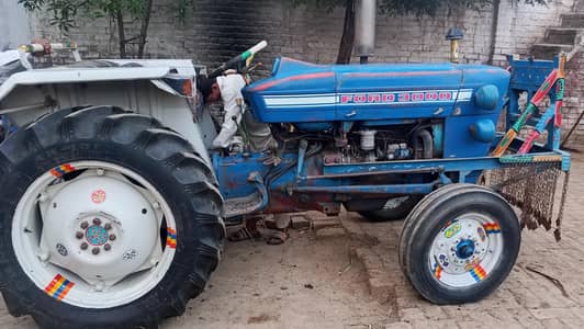 Ford tractor 1975 model all to all ok