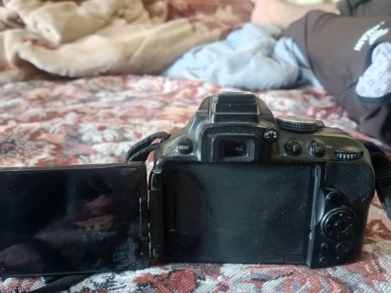 Nikon 3