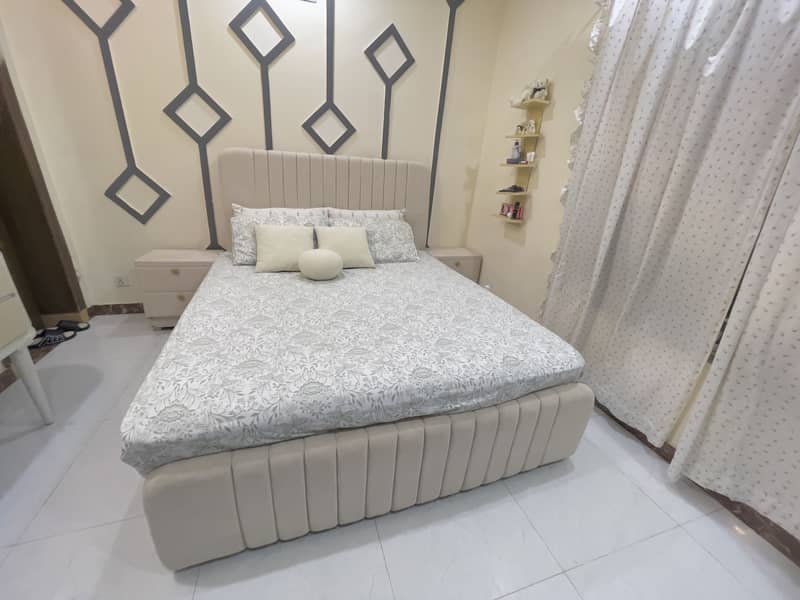 Bed and side tables 2