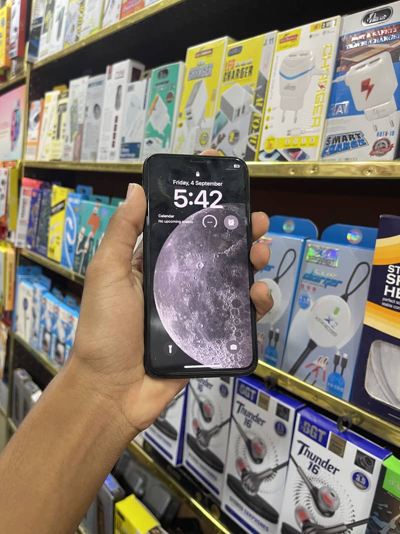 Apple iPhone X 3