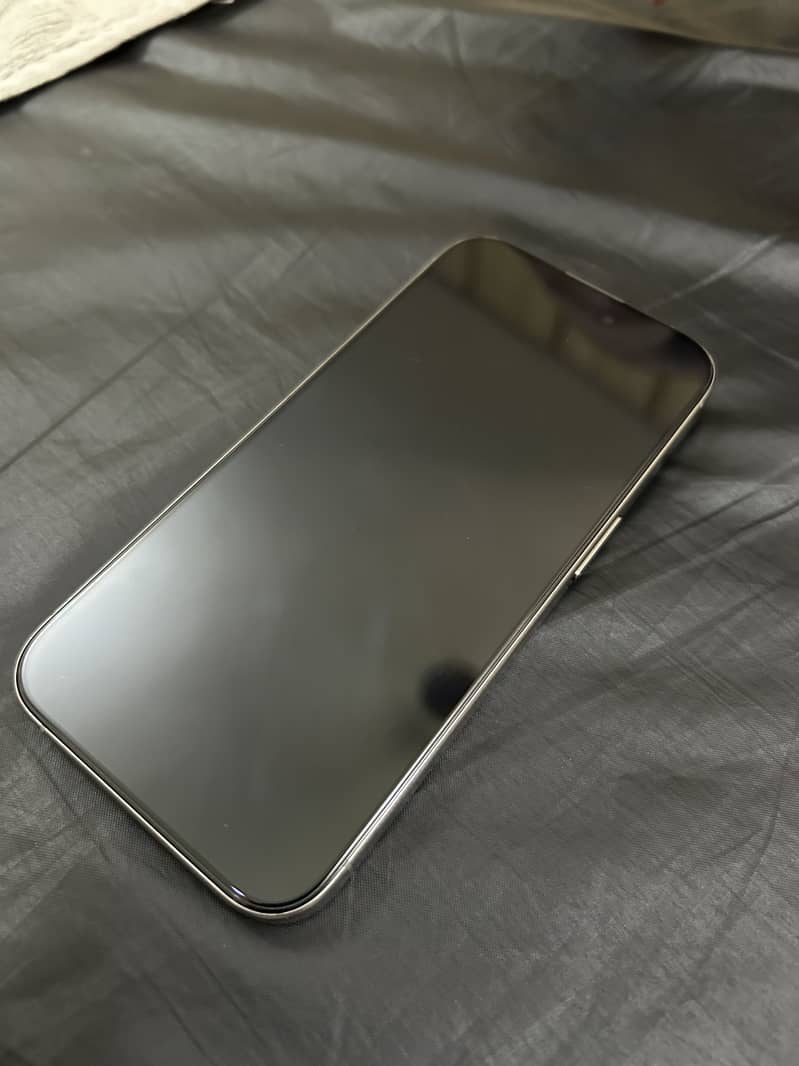 Apple iPhone 15 Pro 6