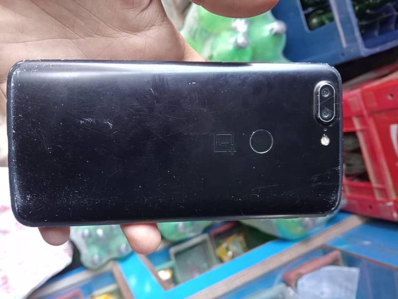 One Plus 5T 4