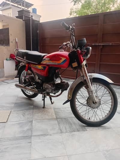 Honda CD 70 2001 Model for sale in very good conditio.