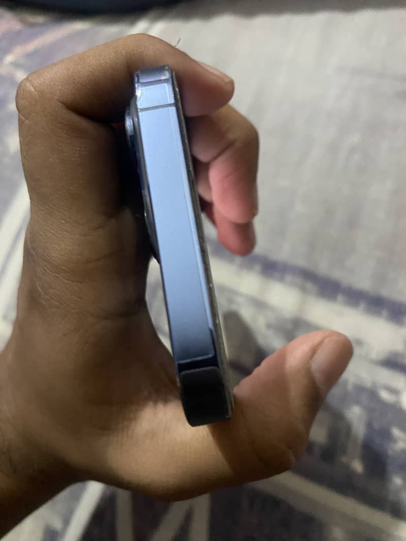 Apple iPhone 13 Pro 3