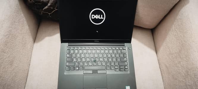 Dell Latitude 7490 Core i5 Laptop (8GB RAM / 256GB SSD)