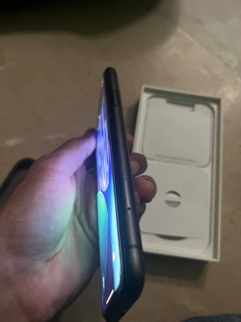 Apple iPhone 11 5