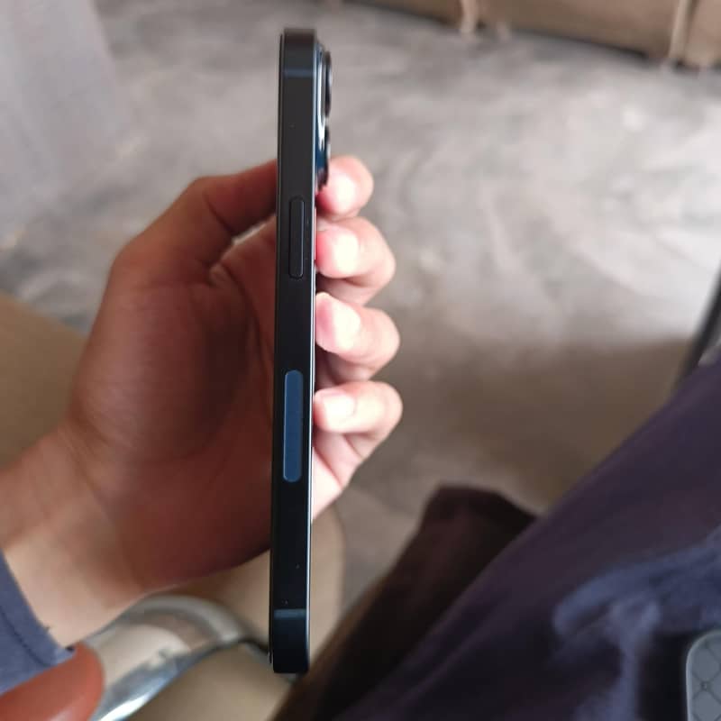 Apple iPhone 14 2