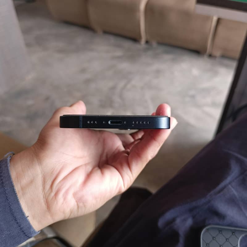 Apple iPhone 14 3